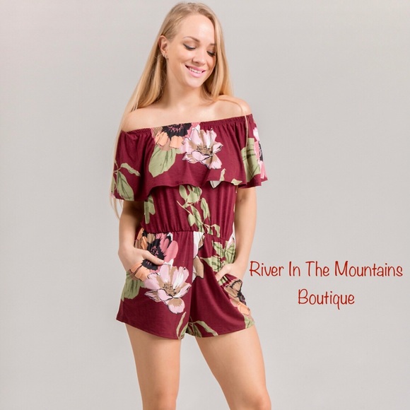 Pants - NWT! Beautiful & Sexy Floral Romper With Pockets!